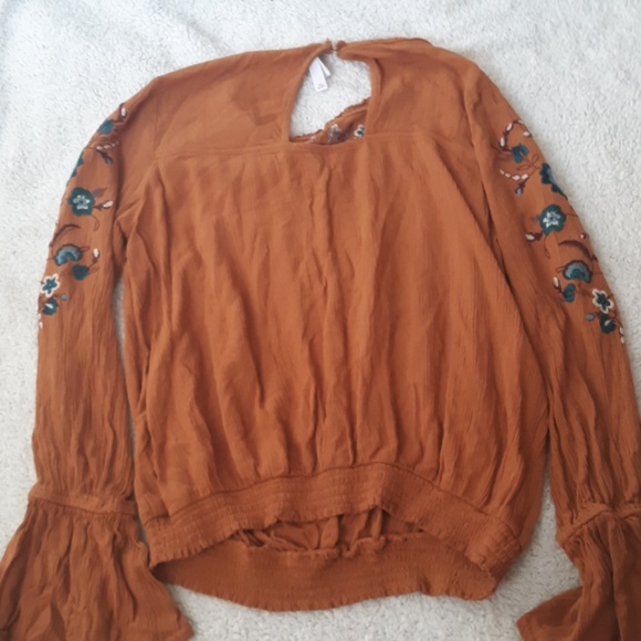 Long-Sleeved Blouse / Shirt - Picture 4 of 4